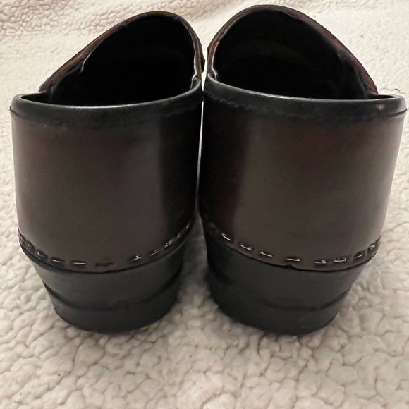 Sanita Cori brown leather clog w strap - Picture 15 of 16